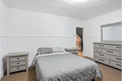 31 Washburn St, Springfield, MA 01107 - Photo 11