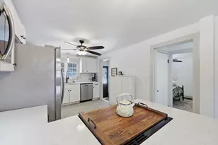 1962 Allen St, Springfield, MA 01118 - Photo 11