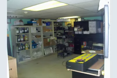 37 Crystal Ave  Ret 035 #11, Derry, NH 03038 - Photo 3