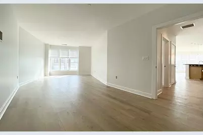 26 New Derby St #202, Salem, MA 01970 - Photo 5