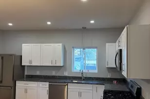 184 Avenue C, Woonsocket, RI 02895 - Photo 3