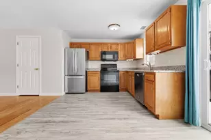 37 Mercury Terrace, Haverhill, MA 01832 - Photo 5