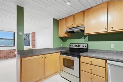 33 Maplewood Avenue #310, Gloucester, MA 01930 - Photo 15