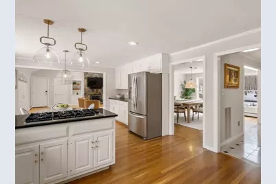 3 Niantic Street, Medfield, MA 02052 - Photo 9