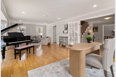 3 Niantic Street, Medfield, MA 02052 - Photo 3