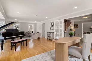 3 Niantic St, Medfield, MA 02052 - Photo 3