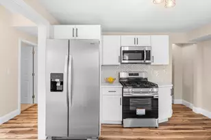 3 Tremont Ave, Amesbury, MA 01913 - Photo 13