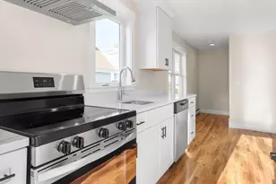 20 Beacon St, Gloucester, MA 01930 - Photo 23