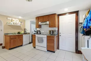 37 Gibbon St, Marlborough, MA 01752 - Photo 7