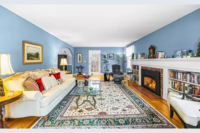 25 Woodbridge Ter, South Hadley, MA 01075 - Photo 3