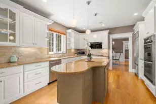 127 Glezen Ln, Wayland, MA 01778 - Photo 9