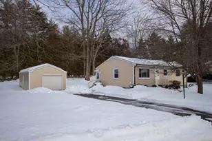 17 Jeanne Marie St, Springfield, MA 01129 - Photo 3