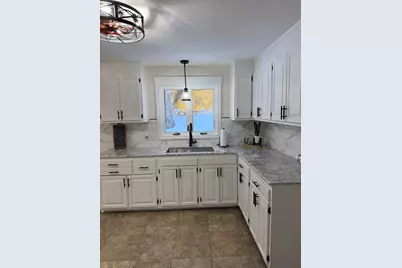 17 Jeanne Marie St, Springfield, MA 01129 - Photo 3