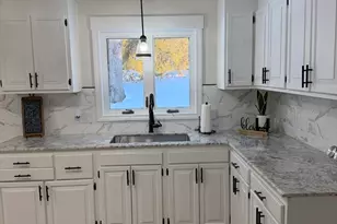 17 Jeanne Marie St, Springfield, MA 01129 - Photo 3