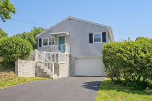 32 Josephine Ave, Methuen, MA 01844 - Photo 1