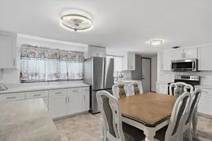 32 Josephine Ave, Methuen, MA 01844 - Photo 7