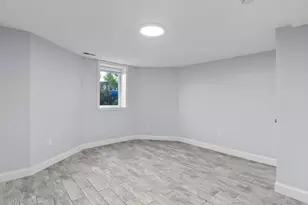 98 Elm, Somerville, MA 01244 - Photo 5