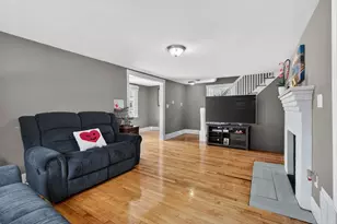 11 Havelock St, Malden, MA 02148 - Photo 5