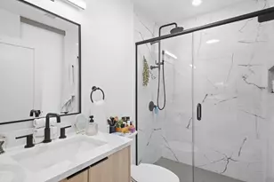 101-105 Condor St, Boston, MA 02128 - Photo 15