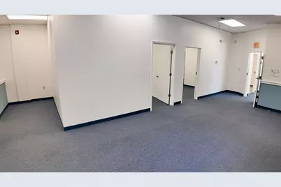 145 Faunce Corner Mall Road #11, Dartmouth, MA 02747 - Photo 13