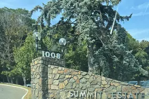 1004 Paradise Rd, Swampscott, MA 01907 - Photo 27