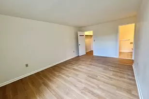 1004 Paradise Rd, Swampscott, MA 01907 - Photo 13