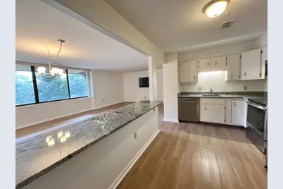 1004 Paradise Rd #1H, Swampscott, MA 01907 - Photo 7