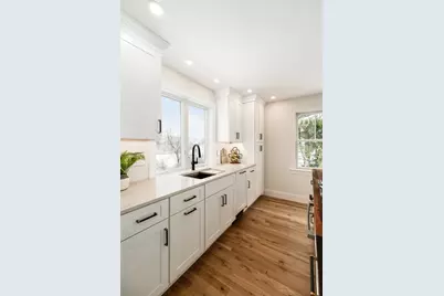 145 Main Street #4, Essex, MA 01929 - Photo 5