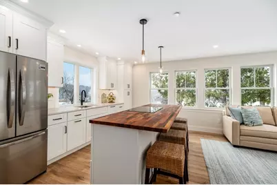 145 Main Street #4, Essex, MA 01929 - Photo 3