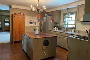 4 Chestnut St, Hopkinton, MA 01748 - Photo 3