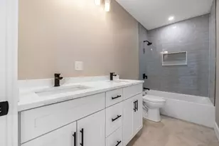 1088 Saratoga, Boston, MA 02128 - Photo 25