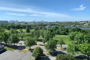 3920 Mystic Valley Pkwy, Medford, MA 02155 - Photo 15