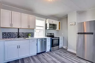 96 Pleasant St, Ashland, MA 01721 - Photo 3