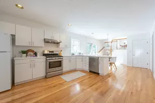 81 Parish Rd, Needham, MA 02494 - Photo 15