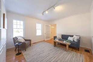81 Parish Rd, Needham, MA 02494 - Photo 9