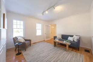 81 Parish Rd, Needham, MA 02494 - Photo 9