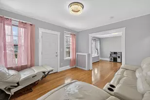 29/31 Belvoir Rd, Milton, MA 02186 - Photo 9