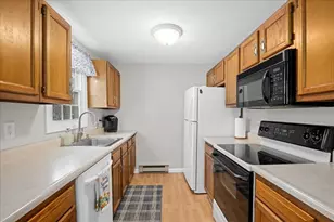 46 Lexington Rd, Millbury, MA 01527 - Photo 3