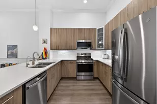 320 Middlesex Ave, Medford, MA 02155 - Photo 5