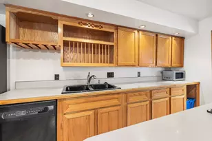 34 Paris St, Everett, MA 02149 - Photo 5