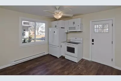 22 Spring St, Ware, MA 01082 - Photo 5