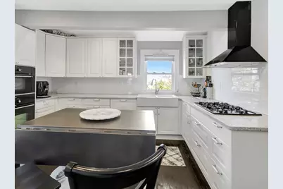 9 C St, Hull, MA 02045 - Photo 11