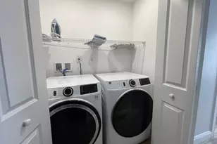 152 W Main St, Millbury, MA 01527 - Photo 11