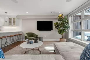 28 Bradford St, Boston, MA 02118 - Photo 15