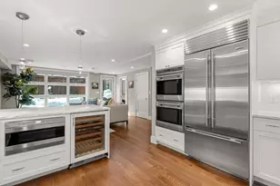 28 Bradford St, Boston, MA 02118 - Photo 19