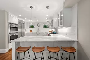 28 Bradford St, Boston, MA 02118 - Photo 17