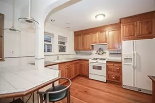 35 Greycliff Rd, Boston, MA 02135 - Photo 3