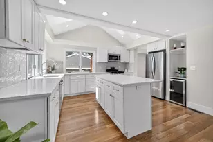 39-41 Neillian St, Bedford, MA 01730 - Photo 3