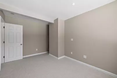 39 Neillian St #39, Bedford, MA 01730 - Photo 9