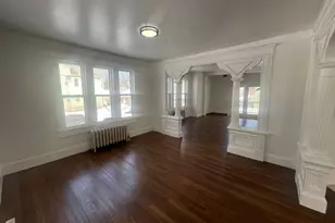 89 Bristol St, Springfield, MA 01109 - Photo 9